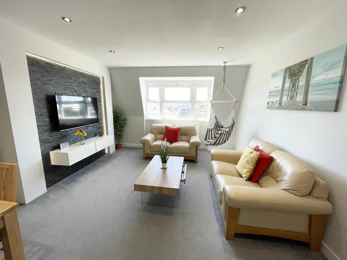 Coastline Retreats: Beachside Luxury with Jet Bath & Entertainment Bournemouth 0*,  United Kingdom